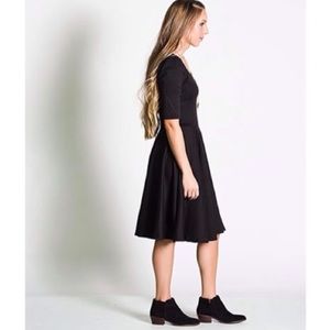 NWT✨ LuLaRoe Black Nicole Dress